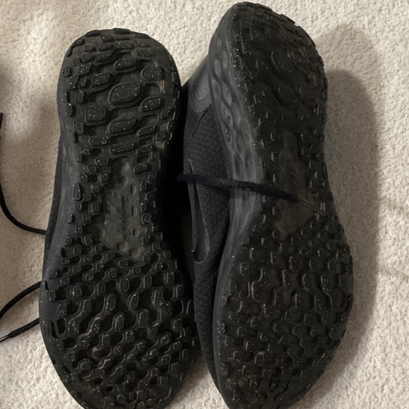 Nike  Black Athletic Shoes - Picture 3 of 5